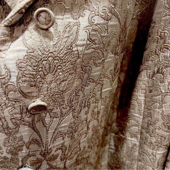 Brocade jacket. - Picture 3 of 8